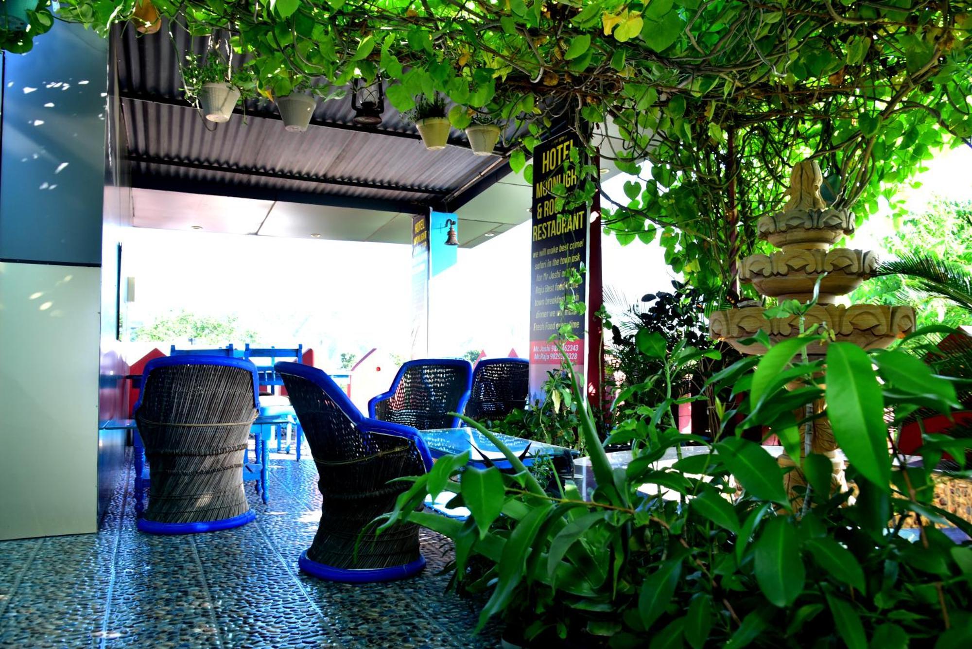 Hotel Moon Light بوشكار المظهر الخارجي الصورة