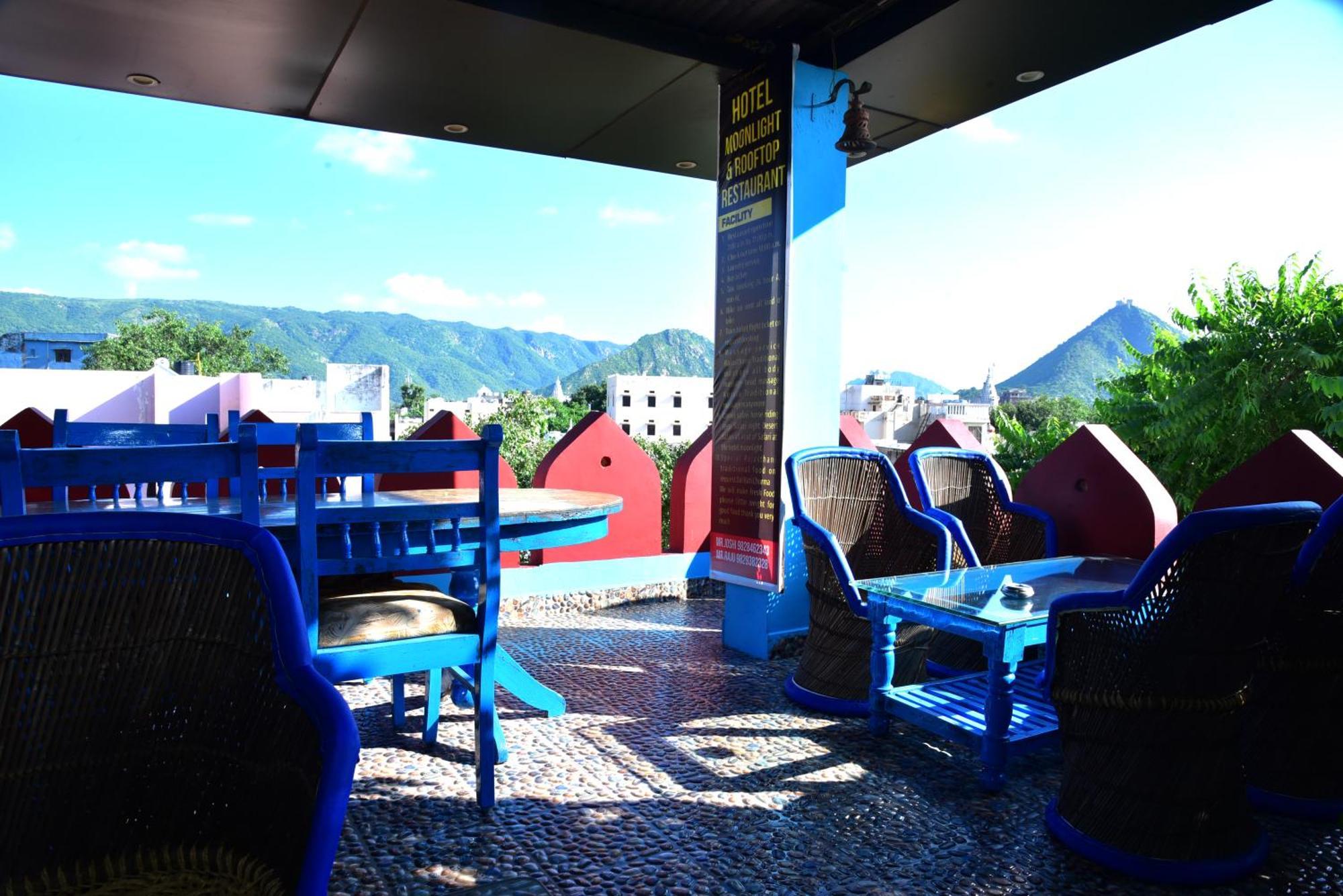 Hotel Moon Light بوشكار المظهر الخارجي الصورة